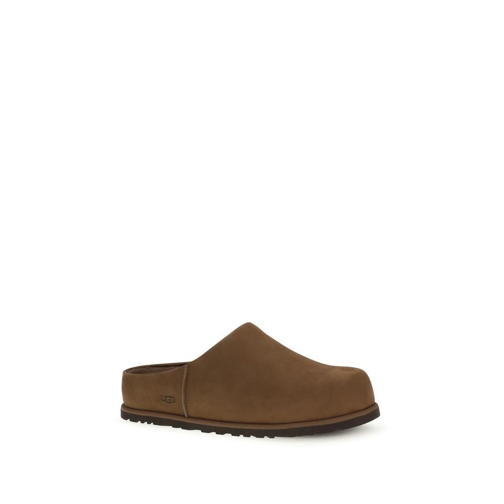 UGG Δερμάτινα Mules από δέρμα μοσχαριού σε Καφέ