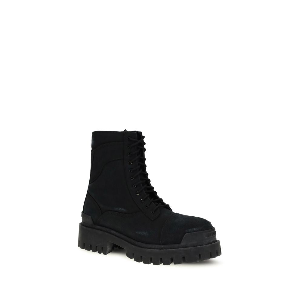 Balenciaga Calf Leather Lace-Up Boots in Black