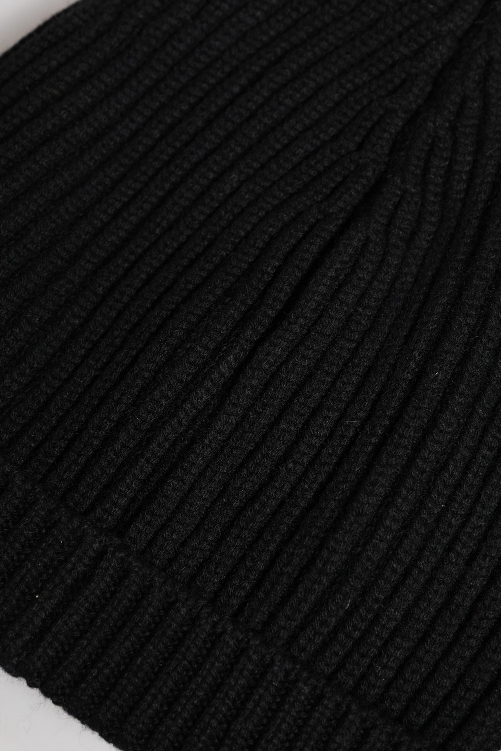 Dolce & Gabbana 100% Cashmere Beanie Hat in Black