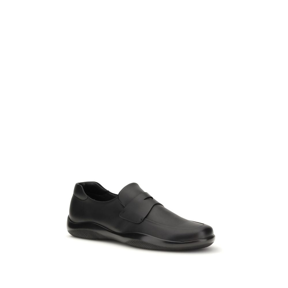 Prada Toblach Δερμάτινα Slip-On Loafers σε Μαύρο