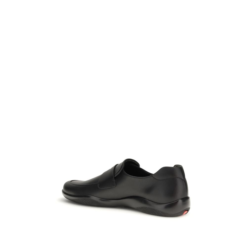 Prada Toblach Δερμάτινα Slip-On Loafers σε Μαύρο