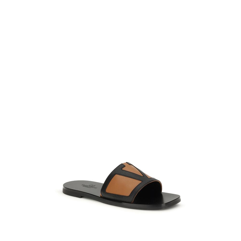 Valentino Garavani Calf Leather Slide Sandals in Black