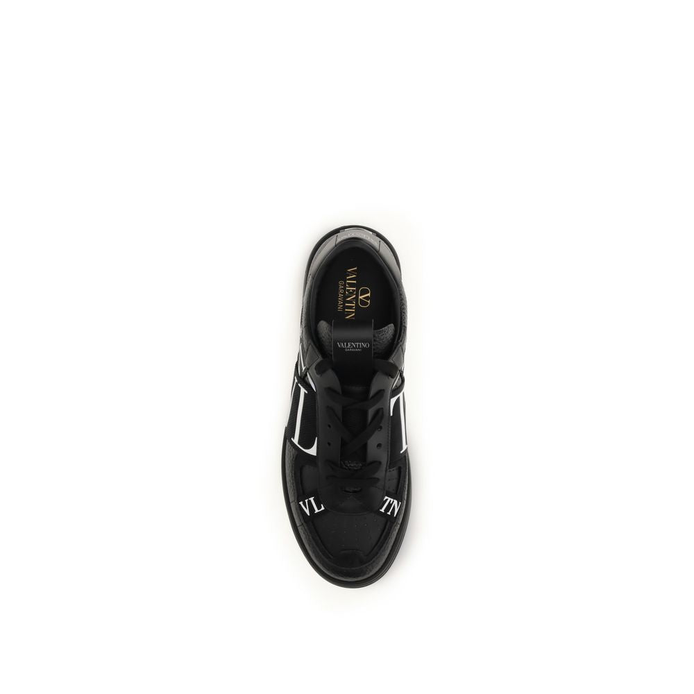 Valentino Garavani Bos Taurus Calf Leather Low-Top Sneakers in Black