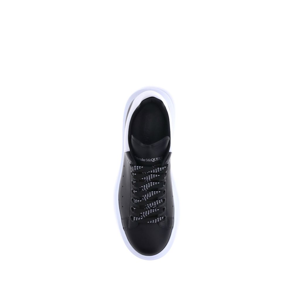 Alexander McQueen Sneakers από Δέρμα Μοσχαριού με Πλατφόρμα σε Μαύρο
