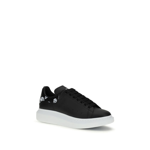 Alexander McQueen Calf Leather Skull Sneakers in Black