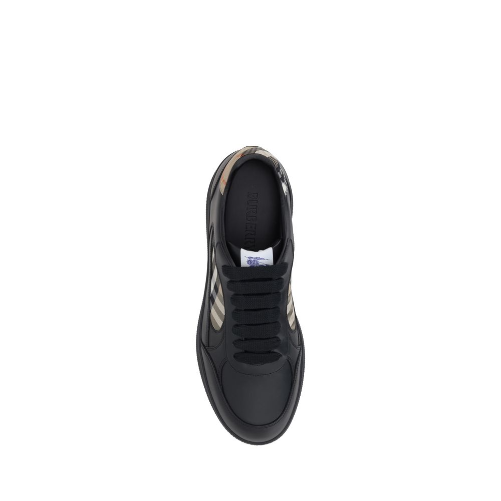 Burberry Calf Leather Low Top Sneakers in Black