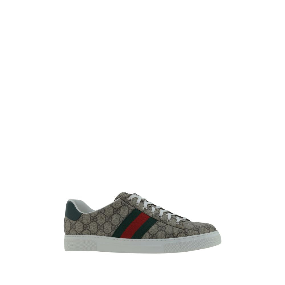 Gucci GG Supreme Low Top Sneakers in Beige