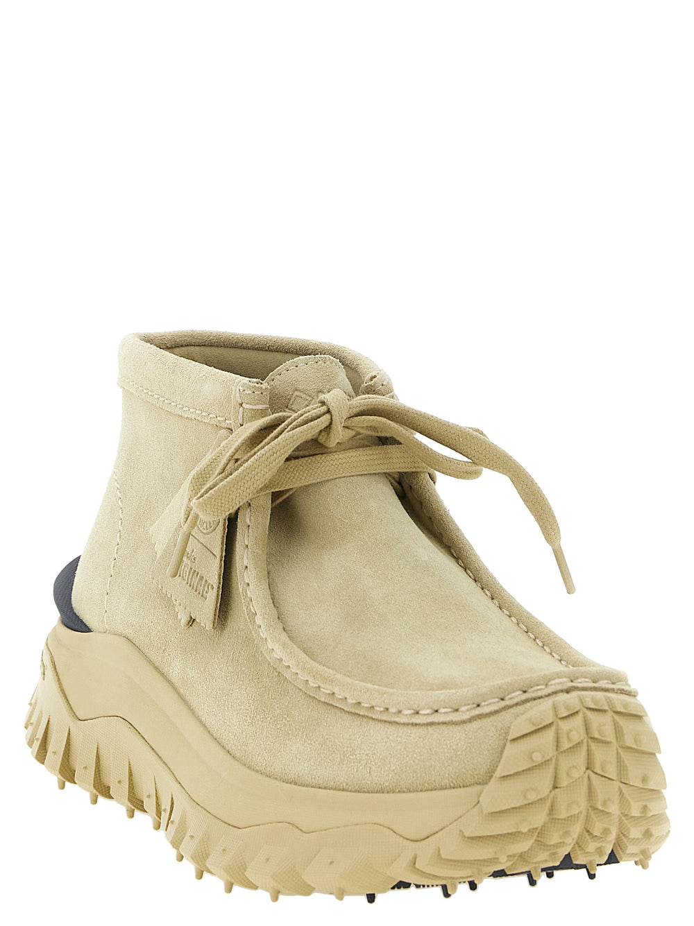 Moncler x Clarks Originals Trailgrip Wallabee GTX Μποτάκια από Σουέντ σε Μπεζ