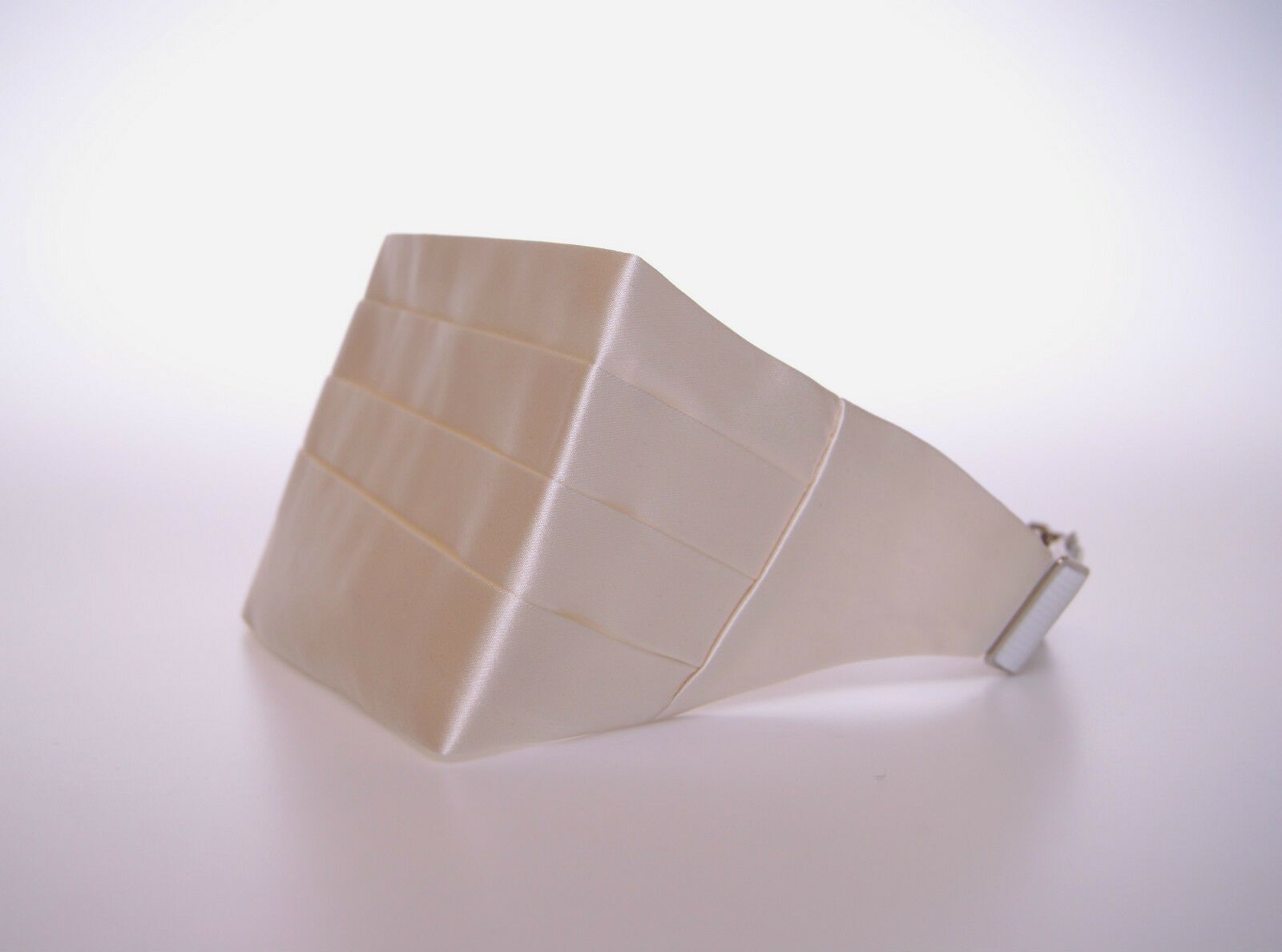 Dolce & Gabbana Cummerbund από 100% μετάξι σε Λευκό