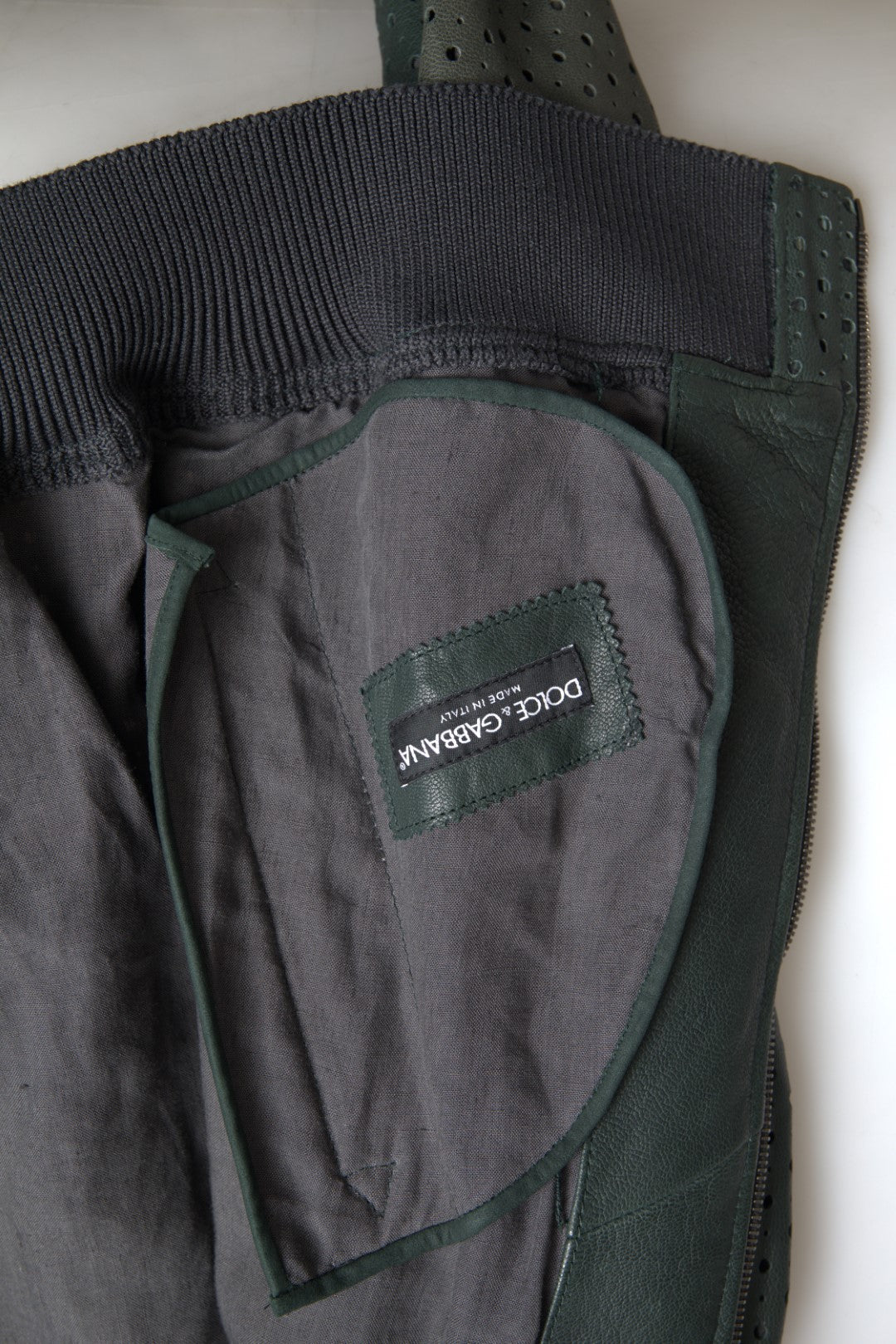 Dolce & Gabbana Δερμάτινο Μπουφάν Bomber με Διάτρητη Υφή σε Λαδί