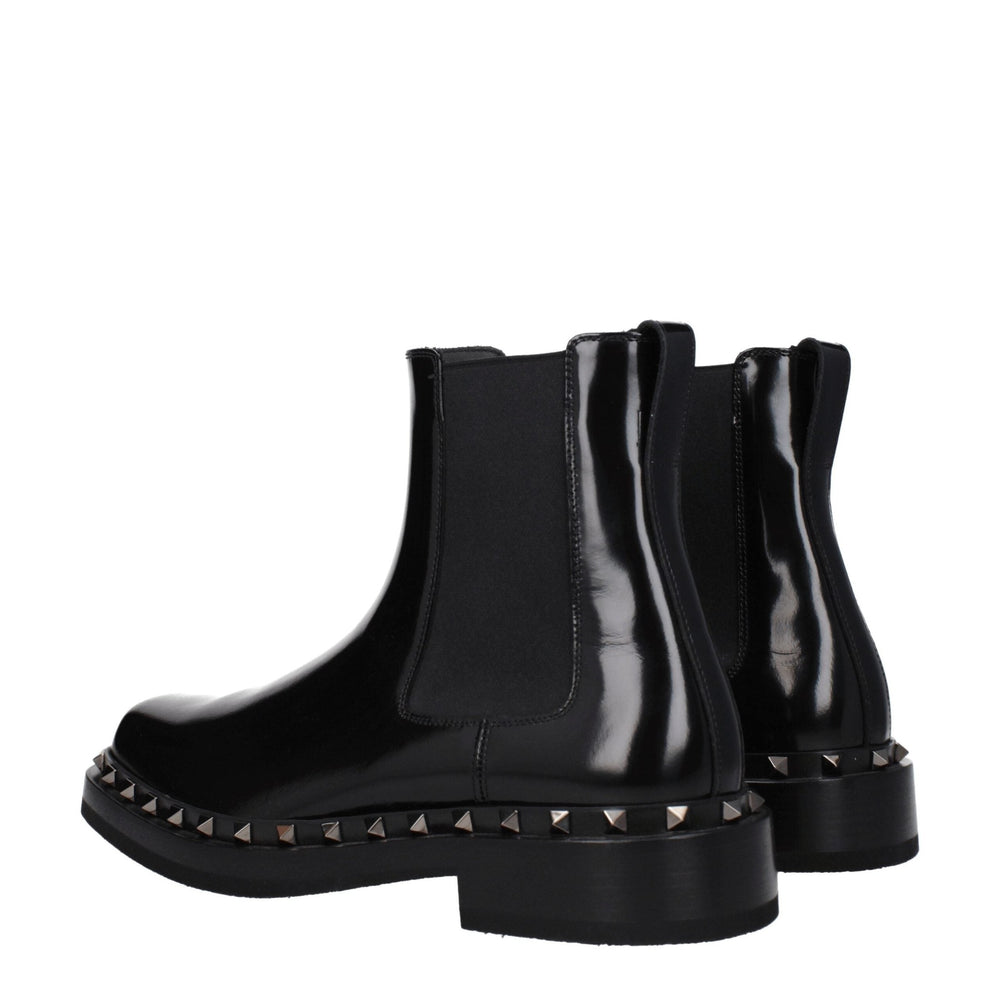 Valentino Garavani Leather Ankle Boots in Black