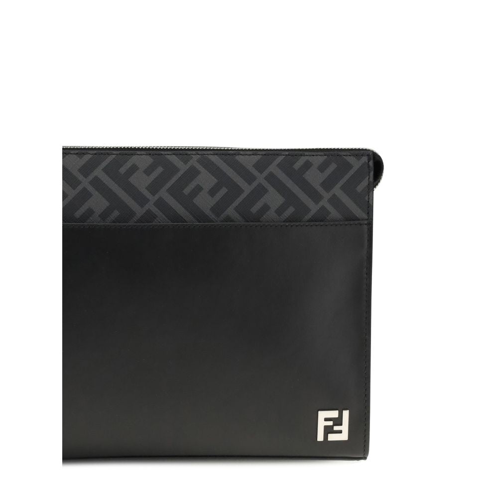 Fendi Clutch Bag από δέρμα μοσχαριού σε Μαύρο