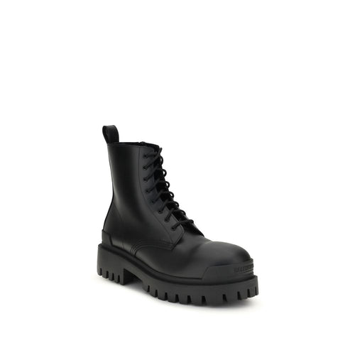 Balenciaga Μπότες από δέρμα μοσχαριού με κορδόνια σε Μαύρο